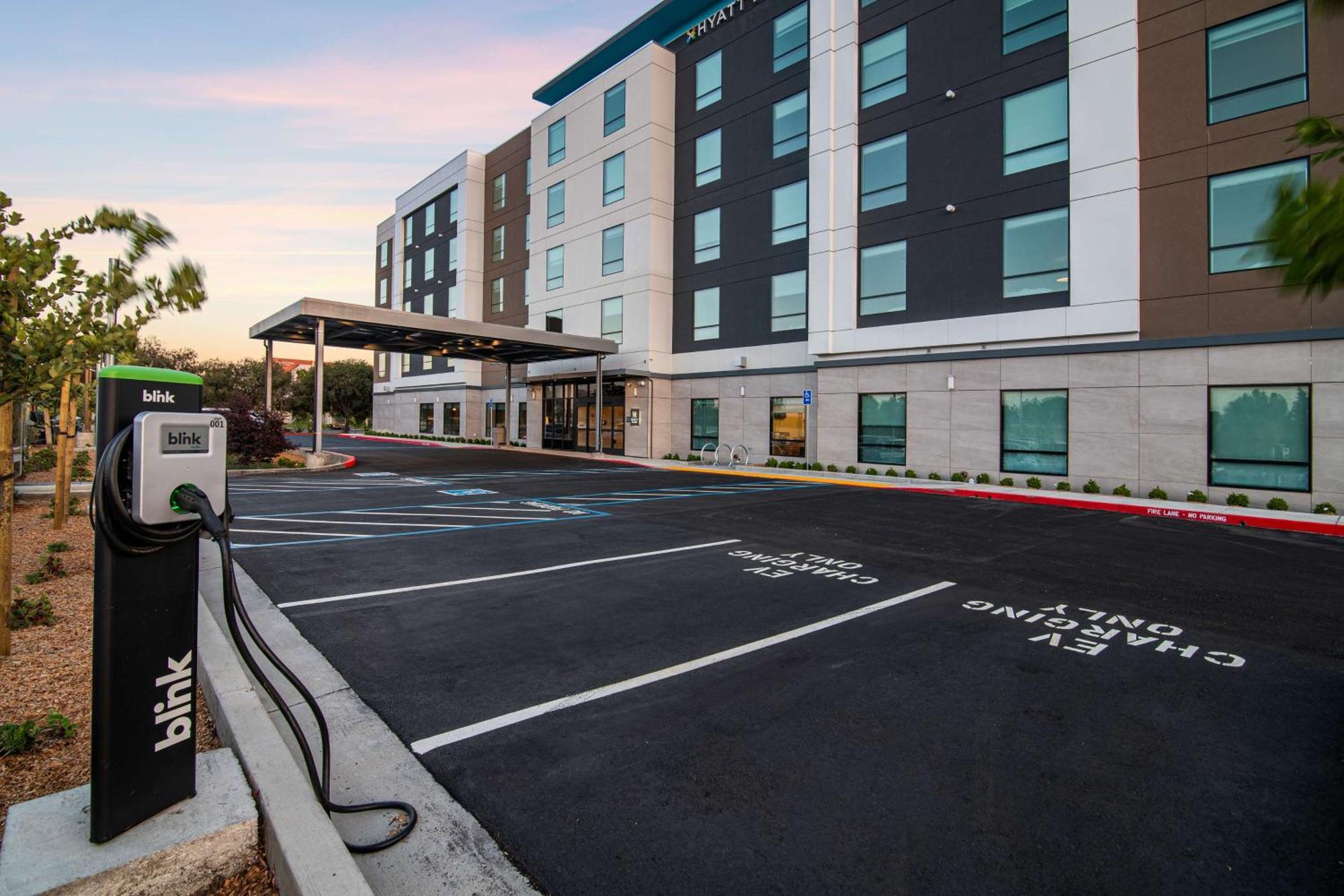Hyatt Place Newark-Silicon Valley Exterior photo